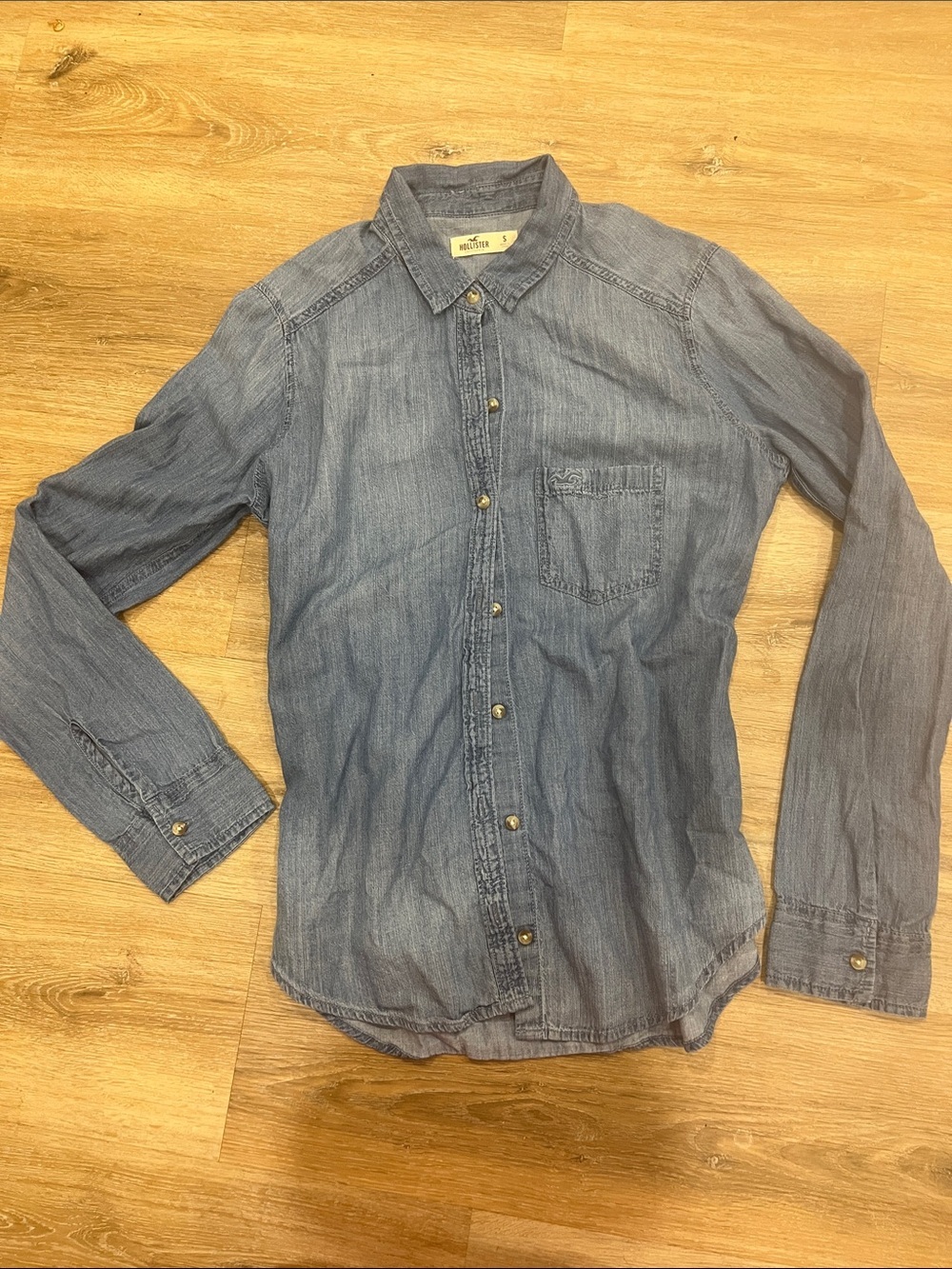 Hollister Light Blue Denim Button-Down Shirt - Picture 1 of 4